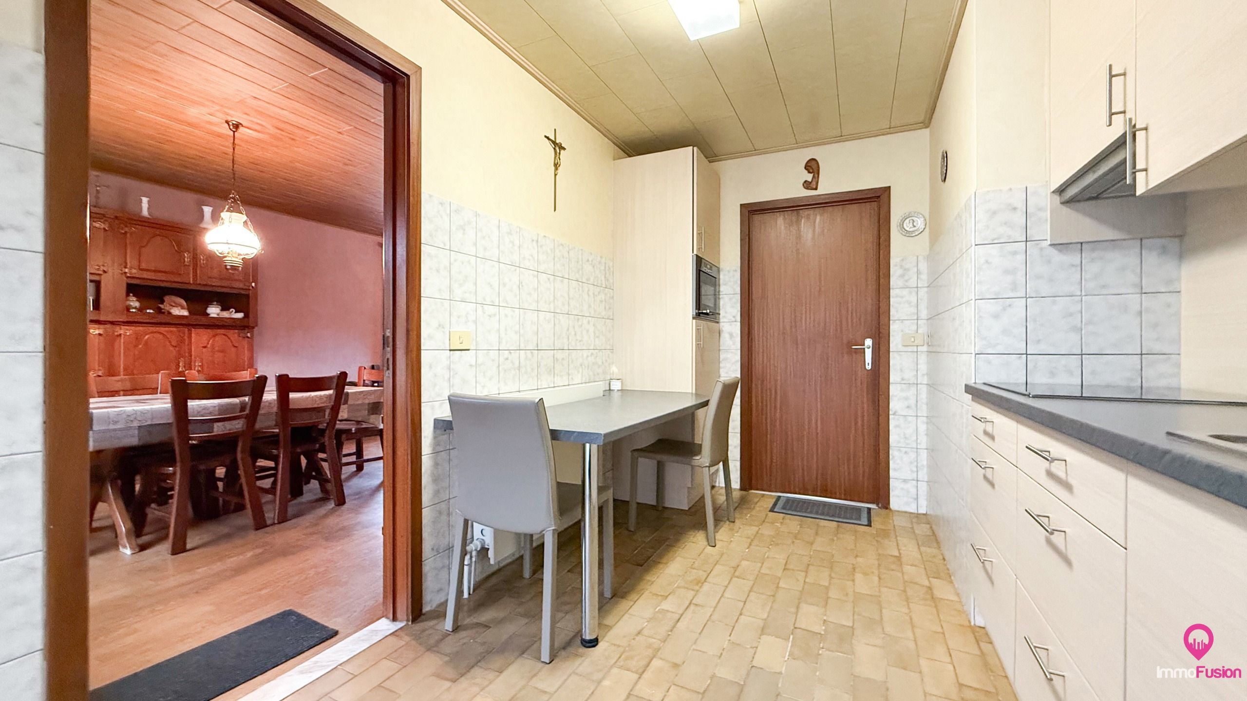 Gelijkvloerse woning op 10a met 3slpk en inpandige garage! foto 11