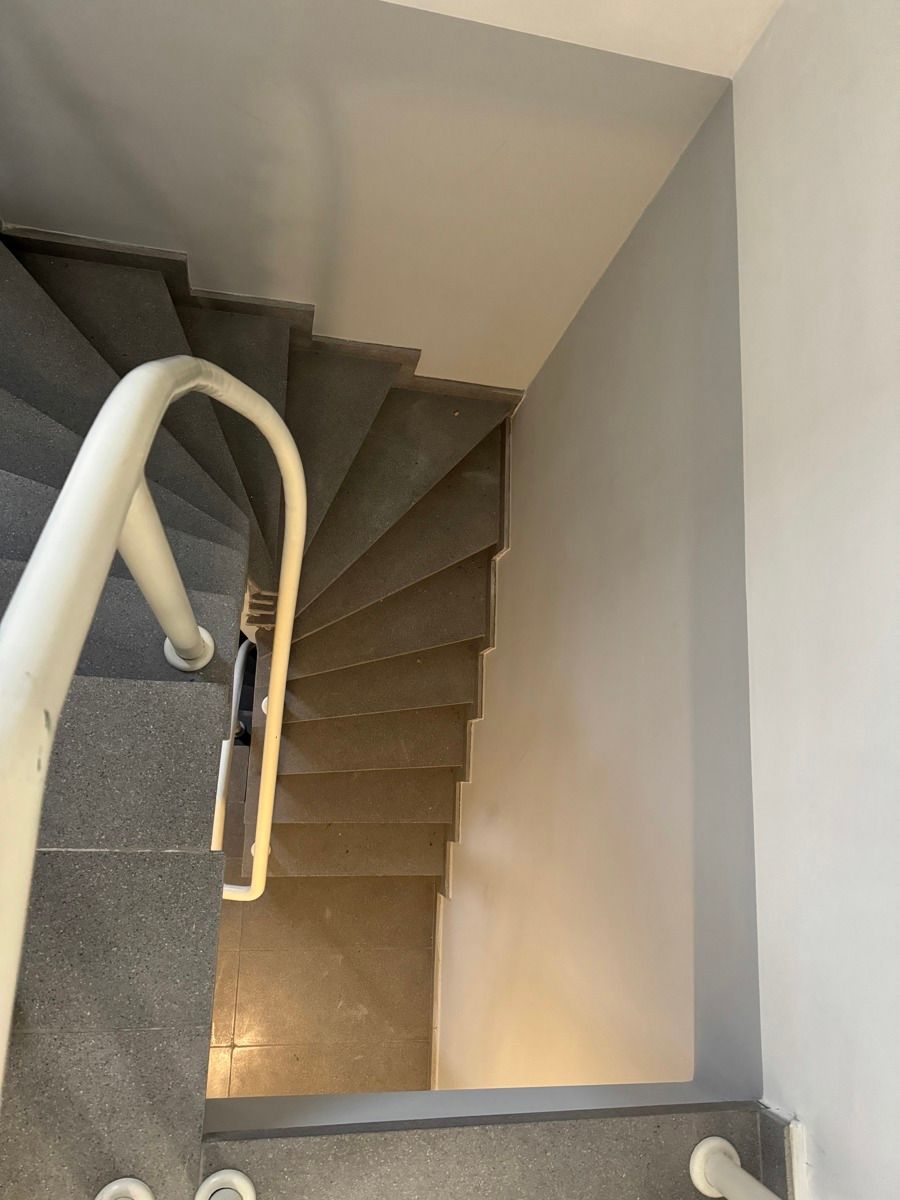 Kantoor 3de verdiep op Bisschoppenhoflaan + parking foto 12