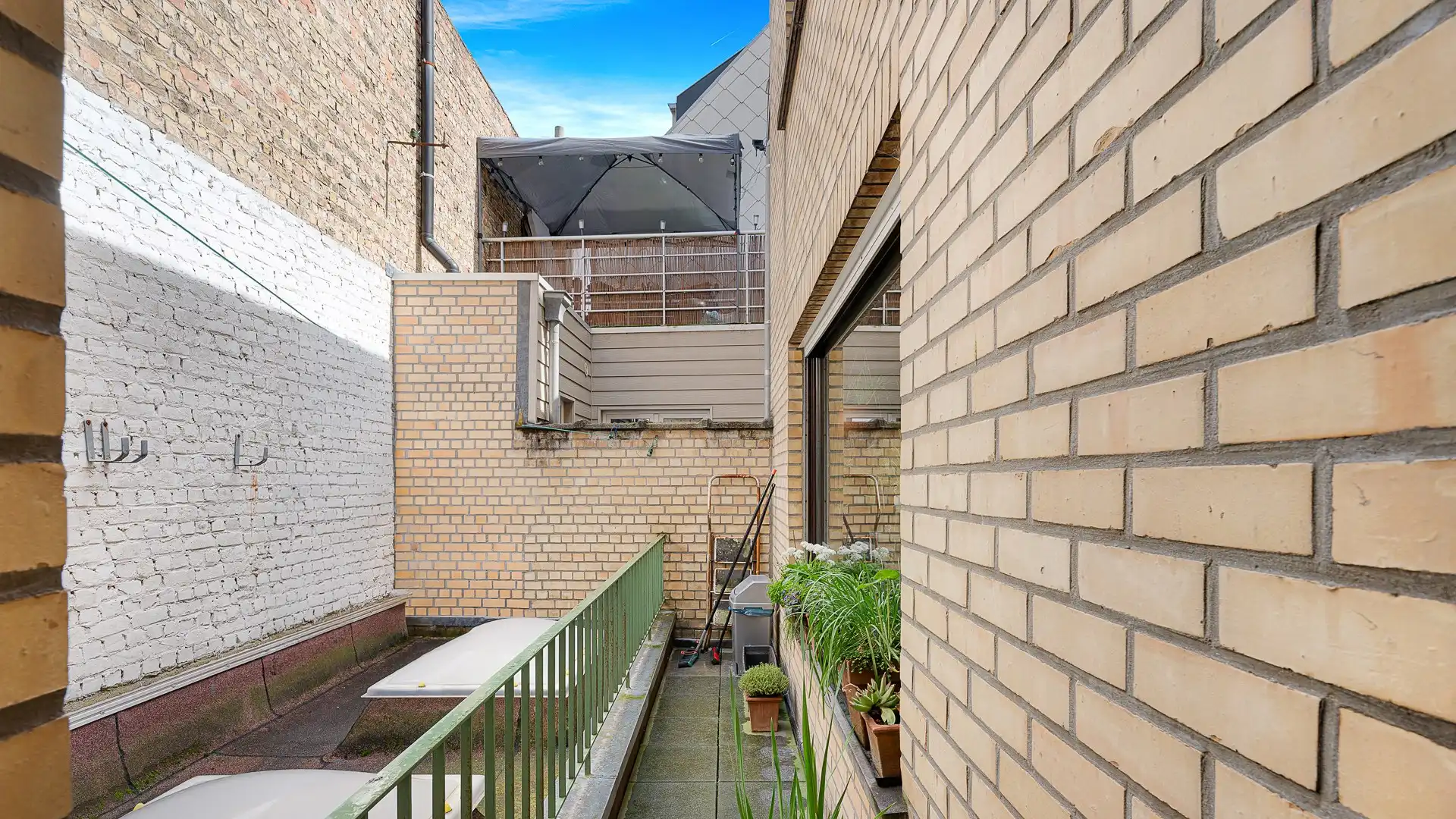 Grote woning met veel potentieel te Heist foto 9