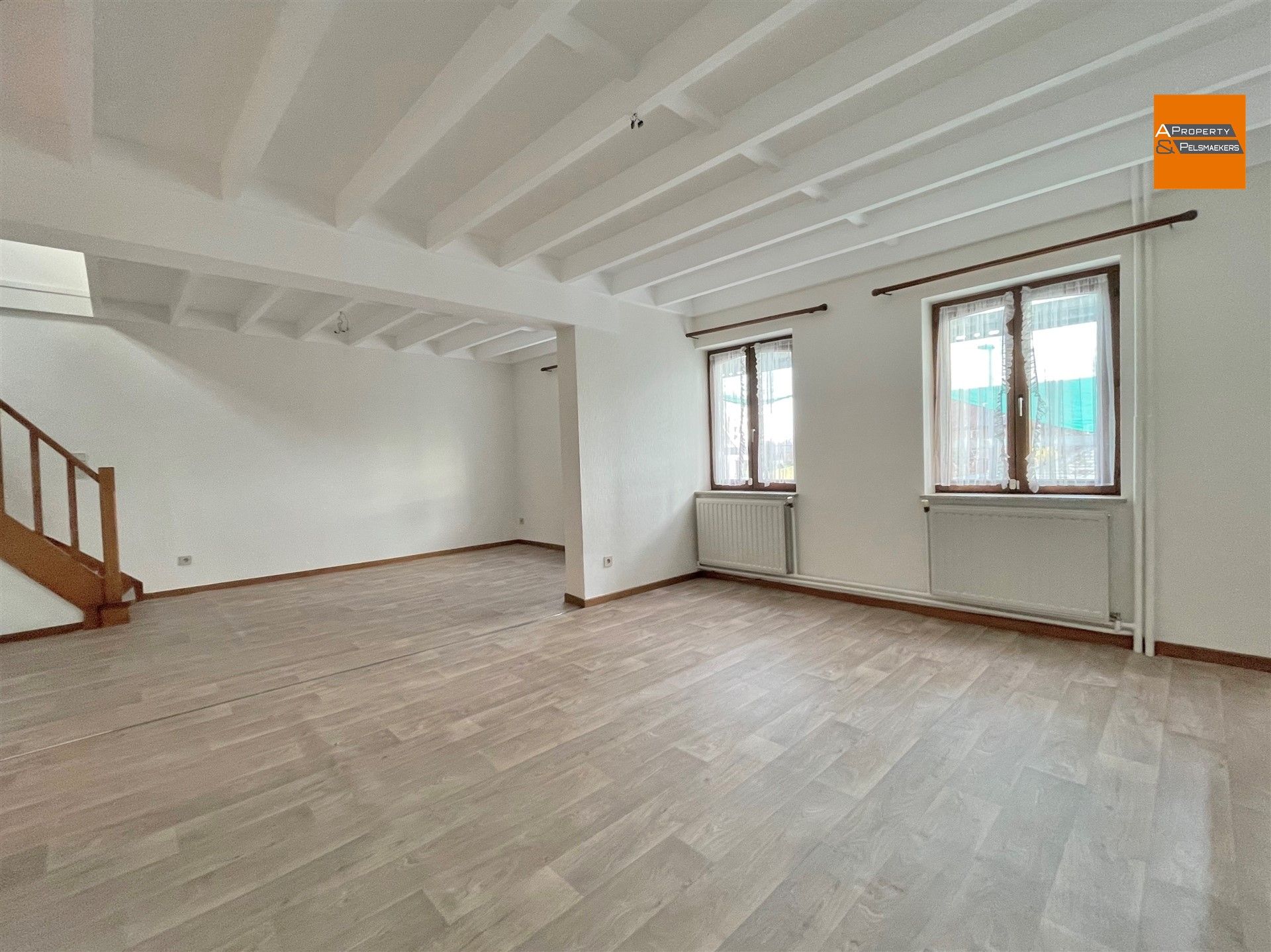 Duplex met 2 slpk en terras in rustige omgeving foto 3