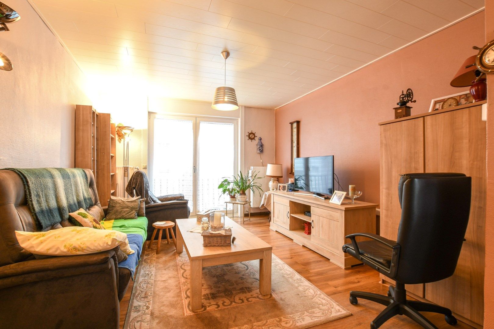 Instapklaar 3-slaapkamerappartement met koer & terras – vlak bij Grote Markt en jachthaven! foto 9