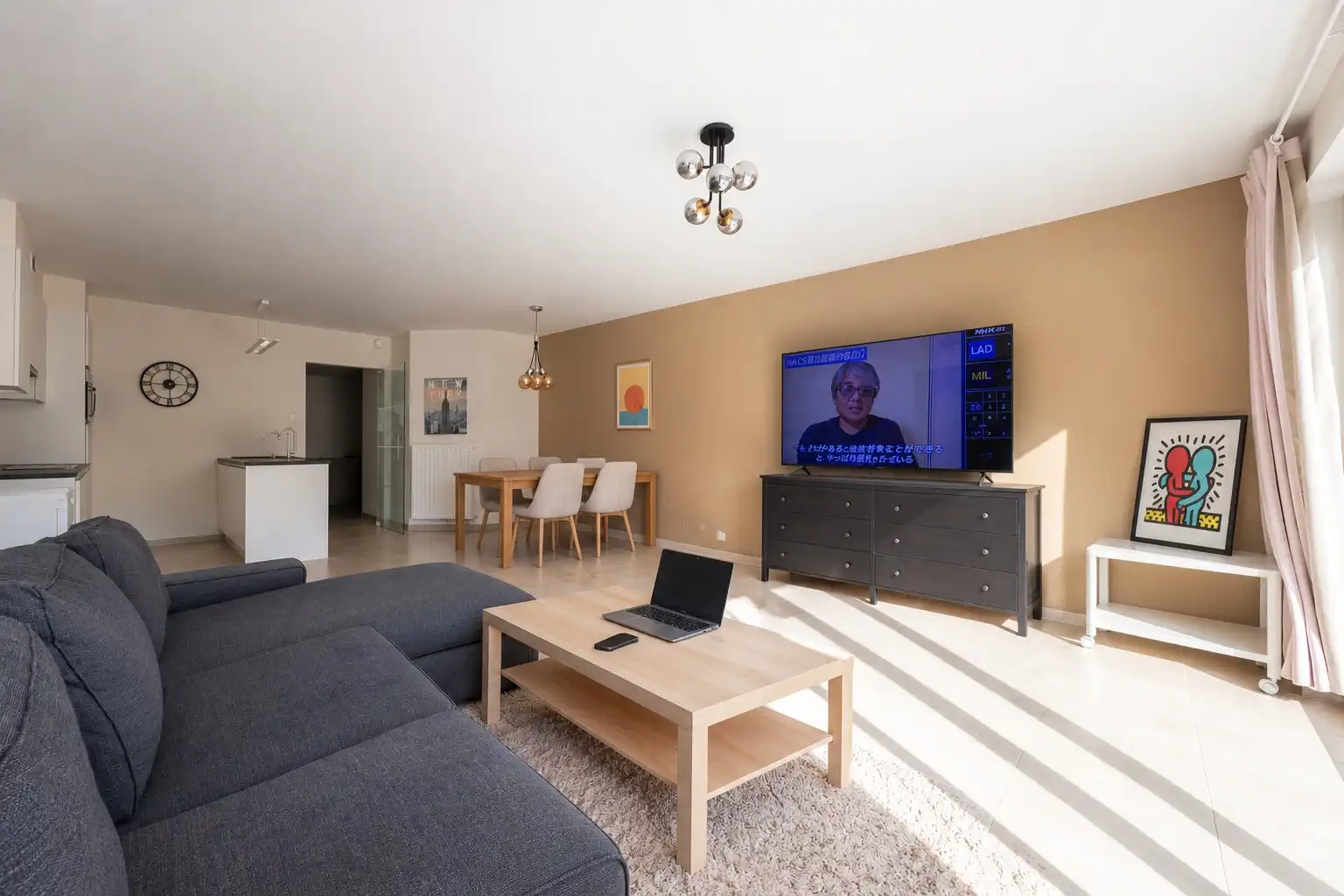 Instapklaar appartement met ruim zonneterras in het centrum van Oostende! foto 3