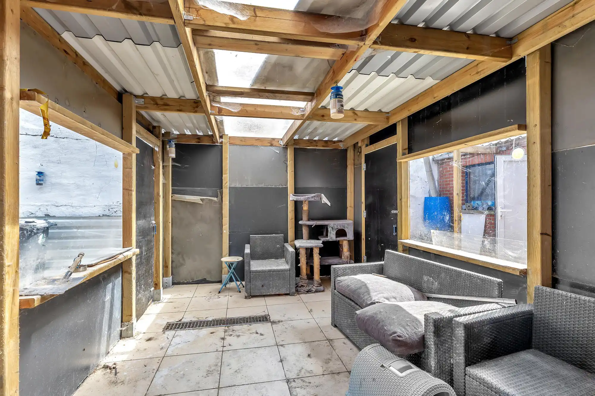 Te renoveren woning met 3 slaapkamers en garage foto 21