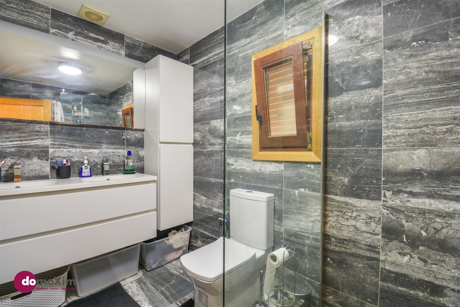 Instapklare woning met 3 slaapkamers en tuin in een rustige buurt foto 15