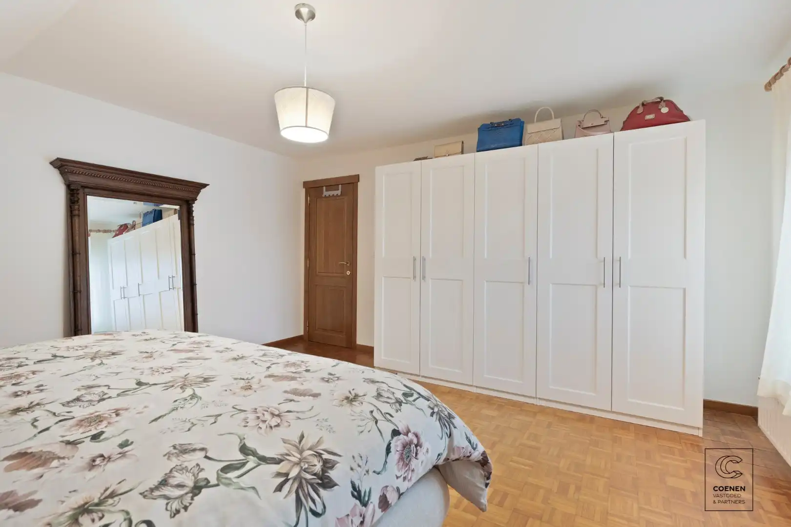 Instapklare gezinswoning met 4 à 5 slaapkamers op een rustige ligging te Oostmalle! foto 10