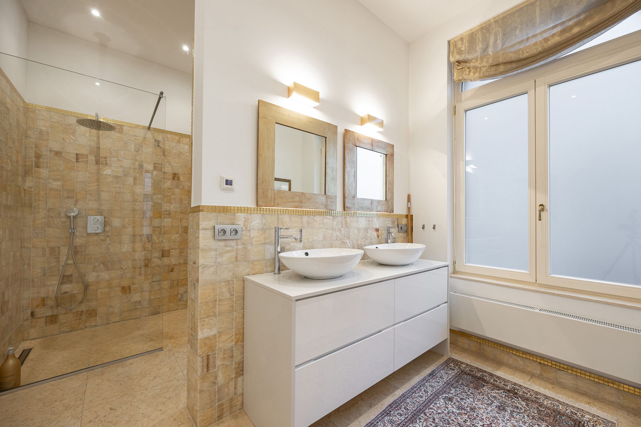 ANTWERPEN-MARKGRAVE - Luxe herenwoning met binnenzwembad foto 16