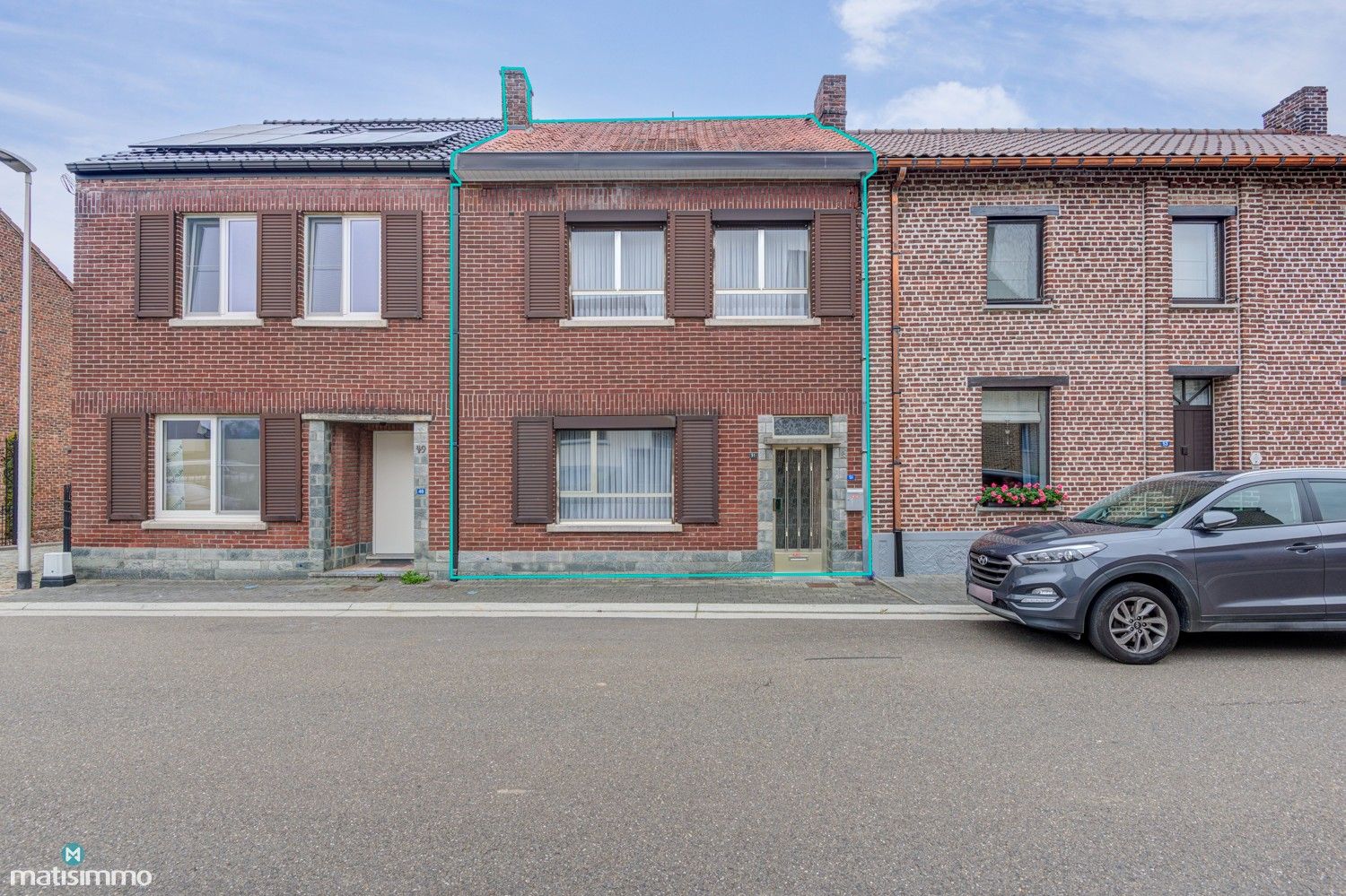 GEZINSWONING MET RUIME TUIN EN DRIE SLAAPKAMERS IN MARTENSLINDE foto 2