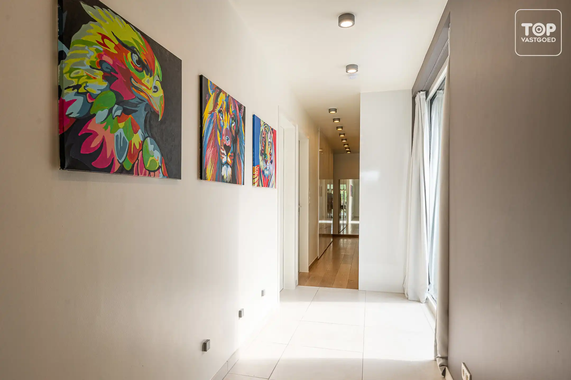 Passieve moderne villa met zwembad. foto 11