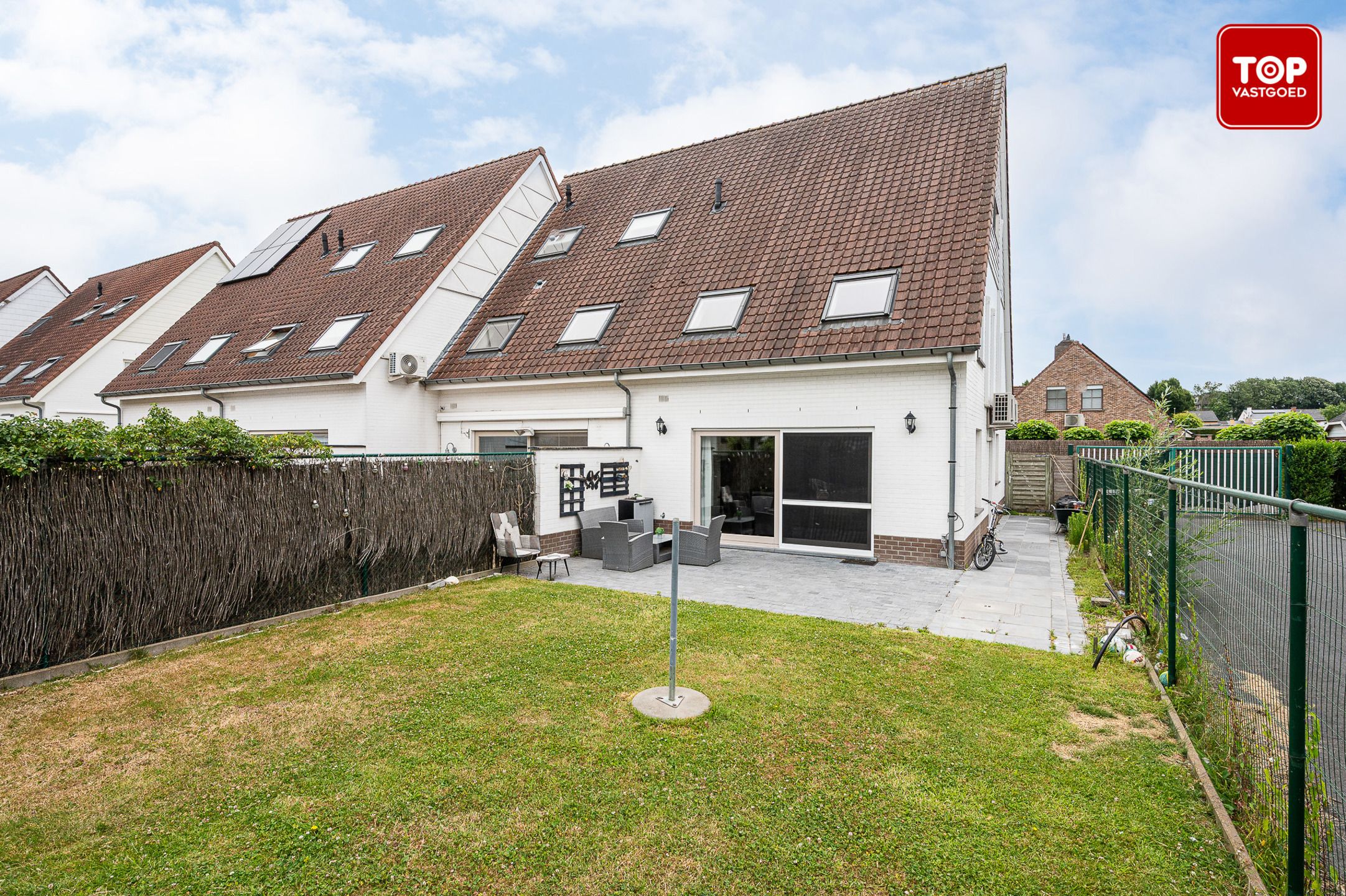 Ruime en lichtrijke woning met 4 slaapkamers in een rustige wijk foto 23