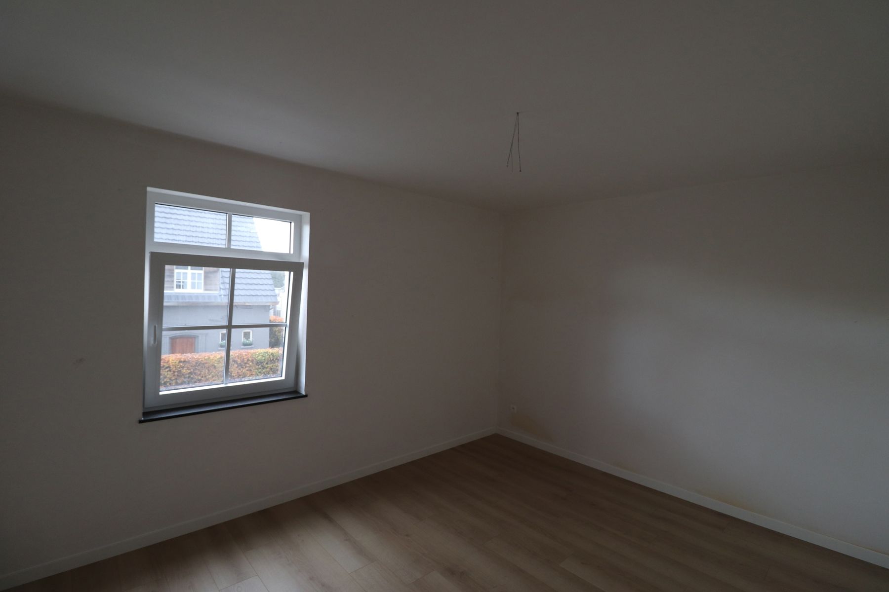 Ruime gezinswoning (ca 245 m²) met 3 slaapkamers op perceel van ca. 330 m². foto 11