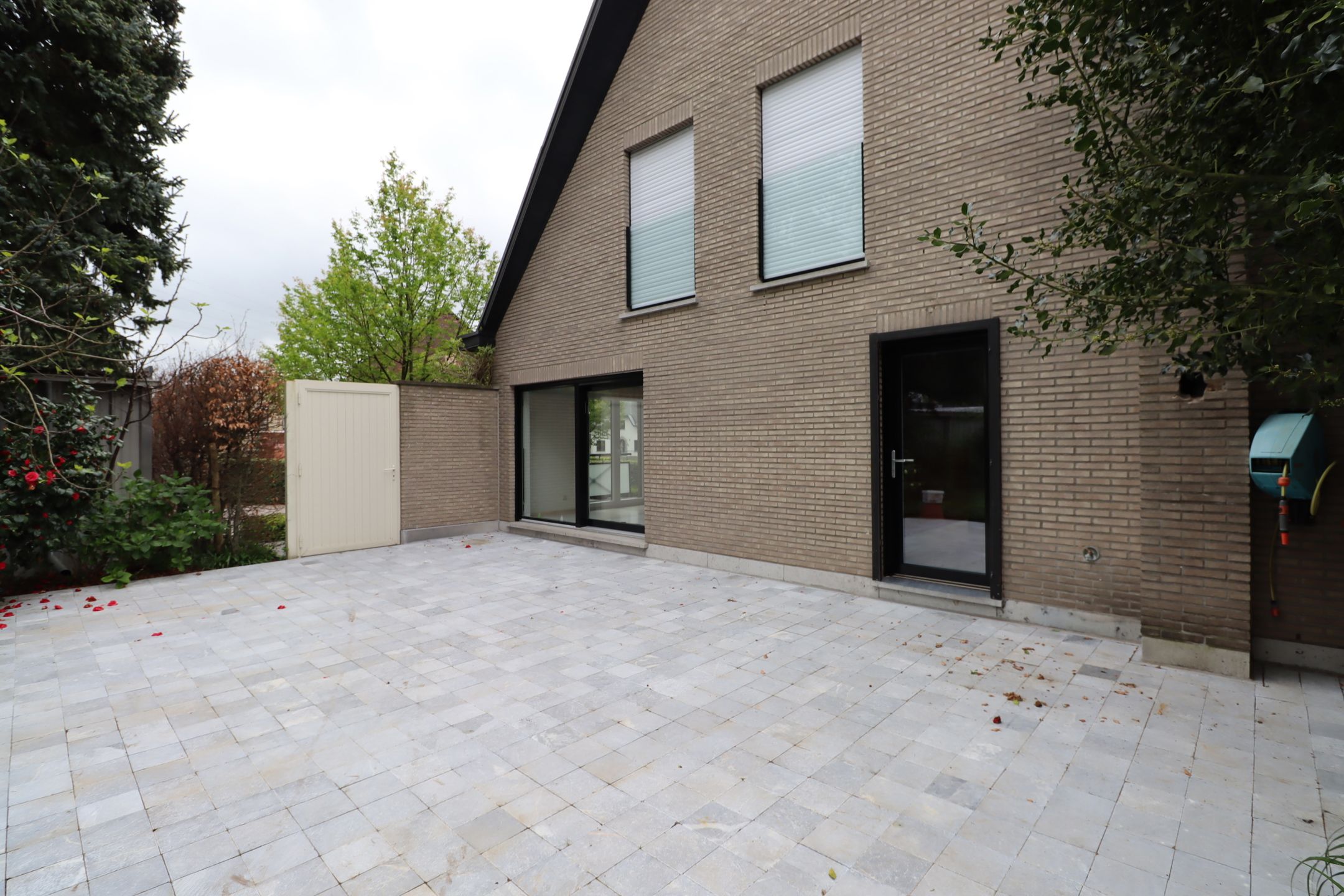 Ruim huis met tuin en Garage foto 16