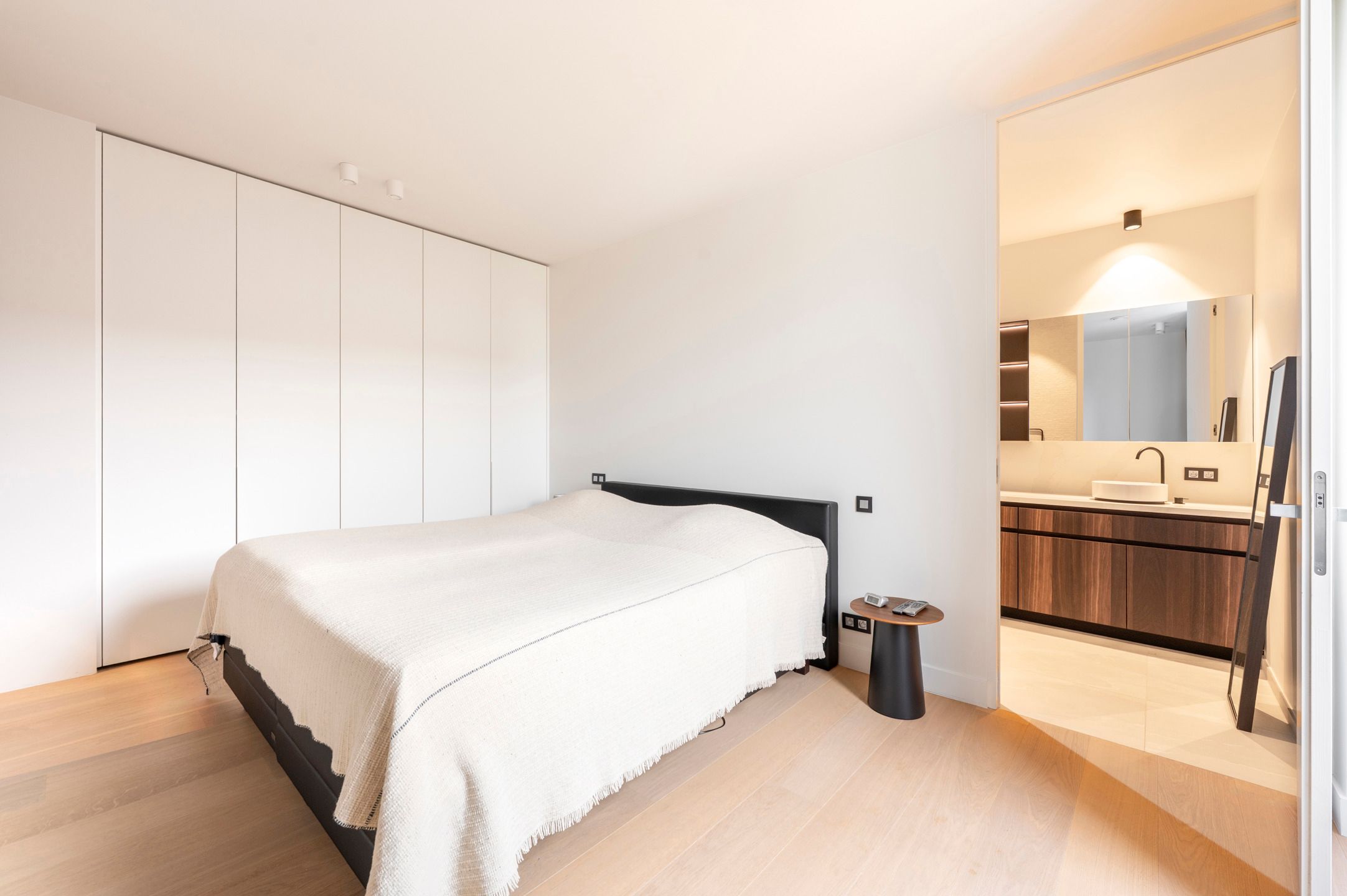 ANTWERPEN - Exclusief appartement op het Eilandje foto 15