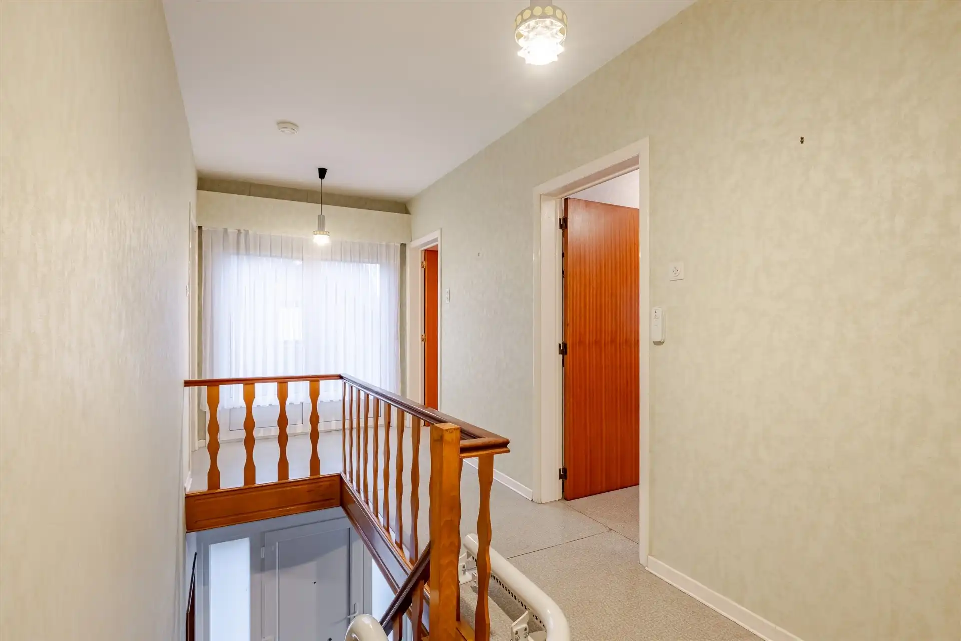 Charmante woning vlakbij centrum Oostakker. foto 13