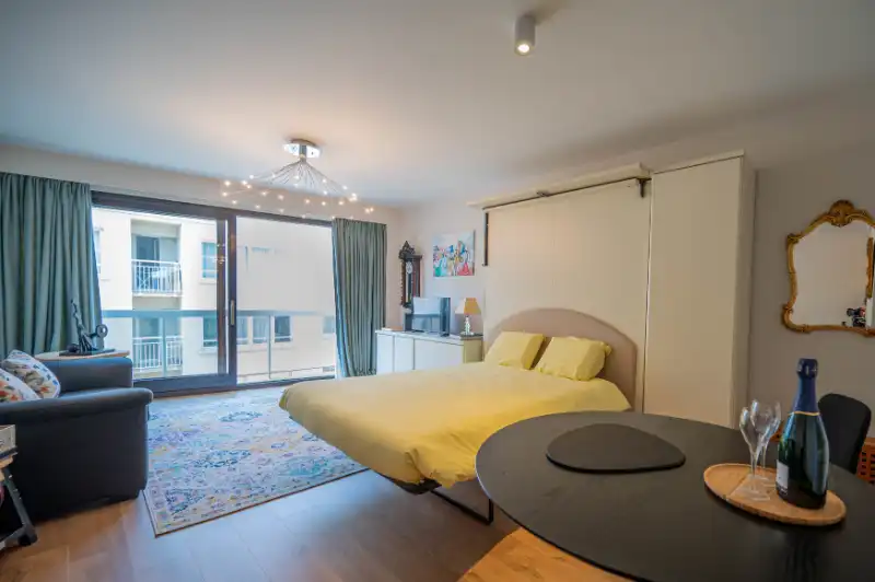 Smaakvol ingerichte studio in Res. Andromeda foto 10