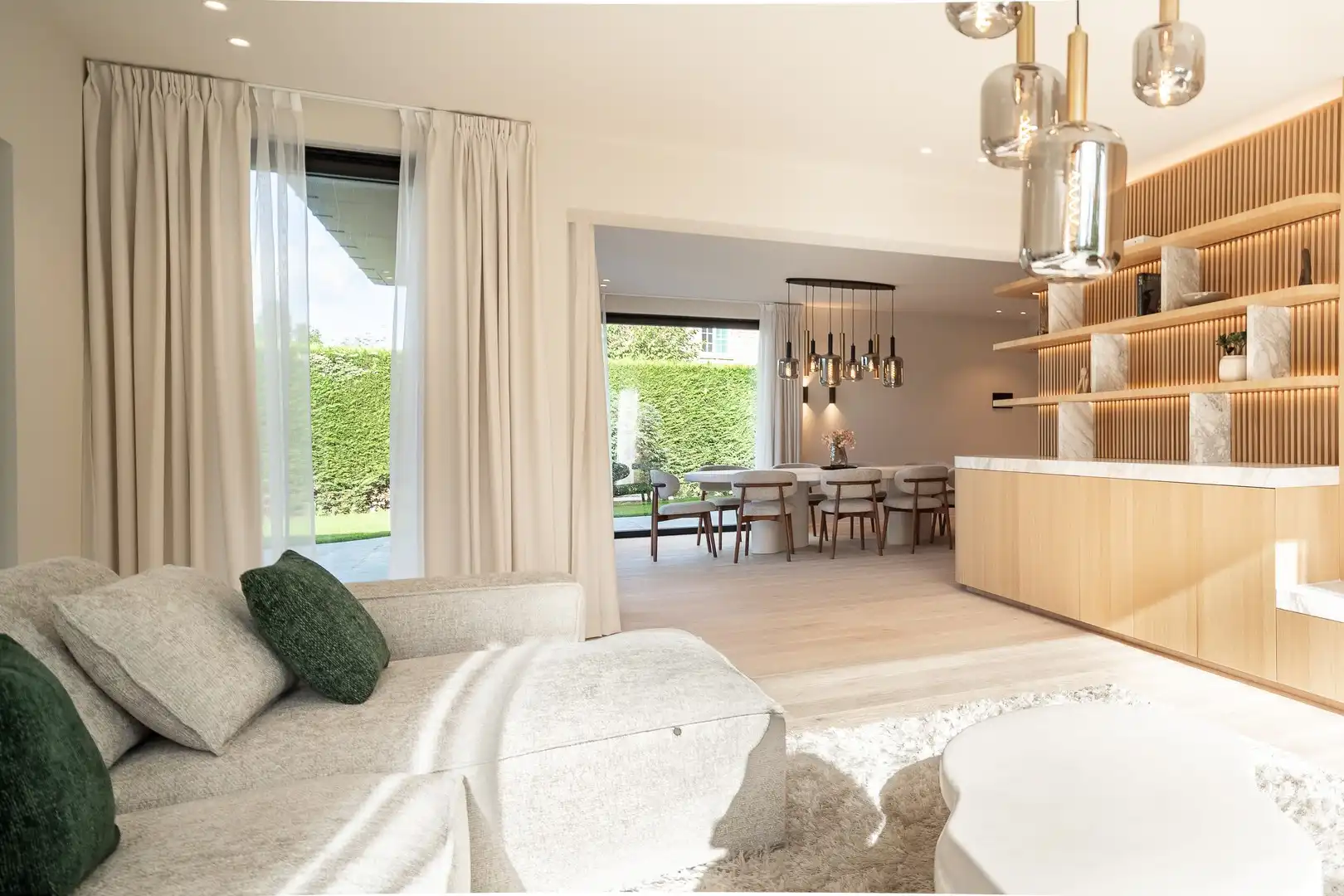 Prachtige alleenstaande villa met 5 slaapkamers gelegen in een rustige residentiële omgeving. foto 5