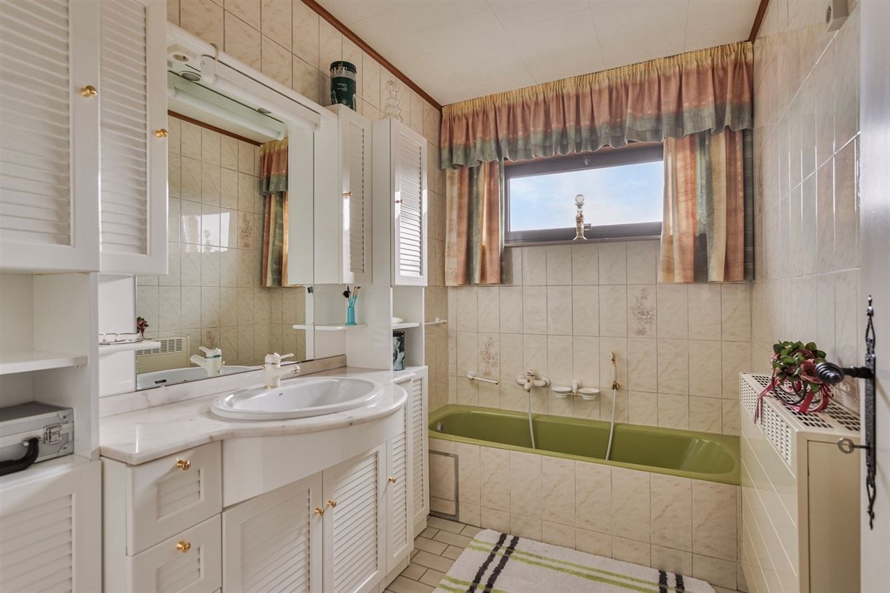 Instapklare woning, 3slk, met weiland 52a foto 18