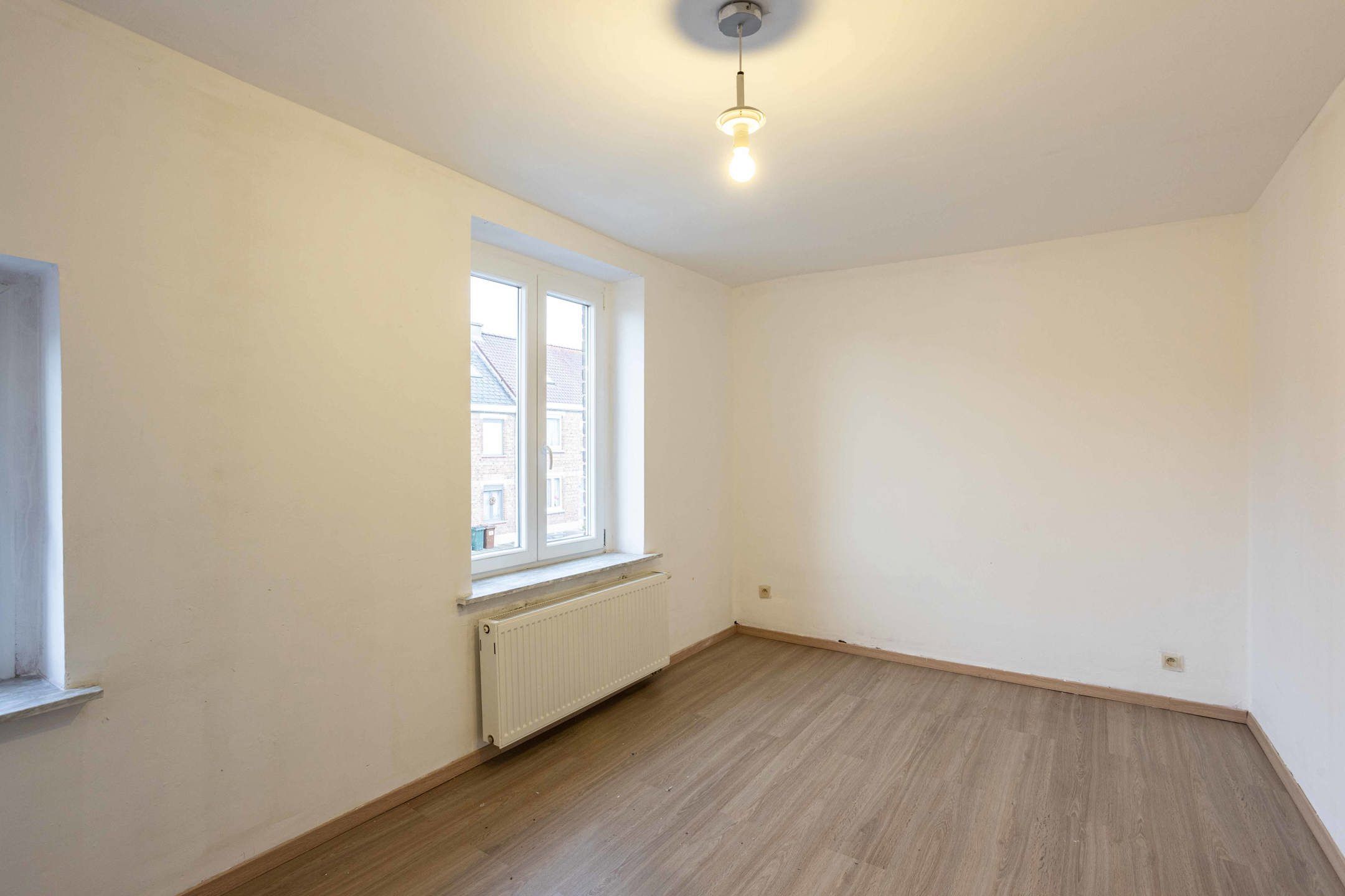 Gerenoveerde woning met 3 slaapkamers en terras. foto 14