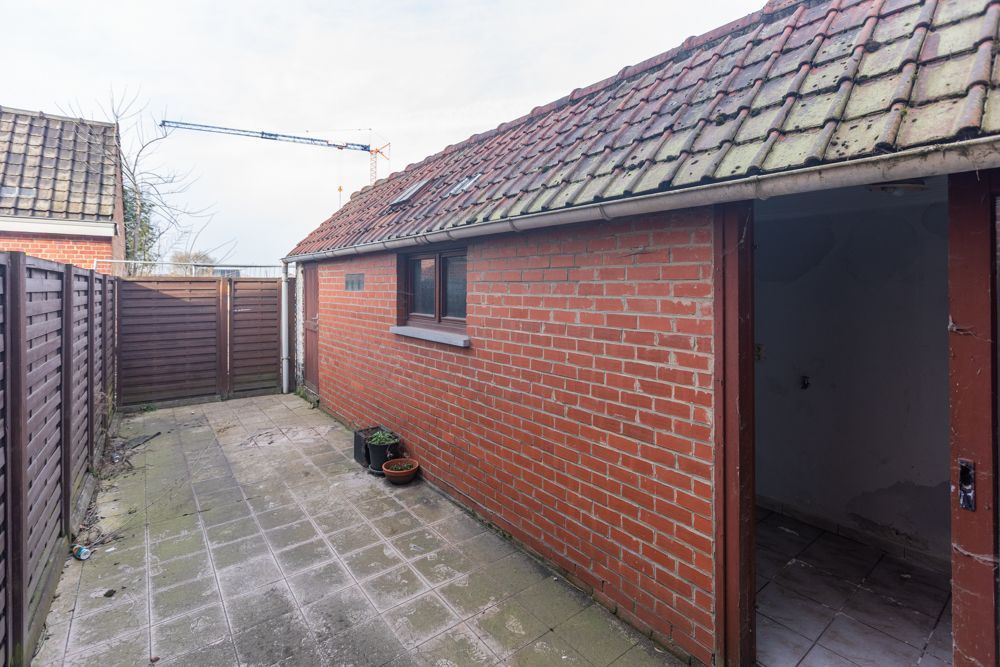 Halfopen woning met terras foto 6