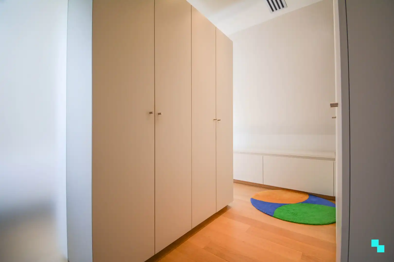 UItzonderlijk ruim appartement aan het water te Roeselare! foto 21