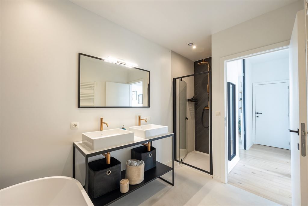 Luxueus appartement met 2 terrassen en autostaanplaats en ta foto 11