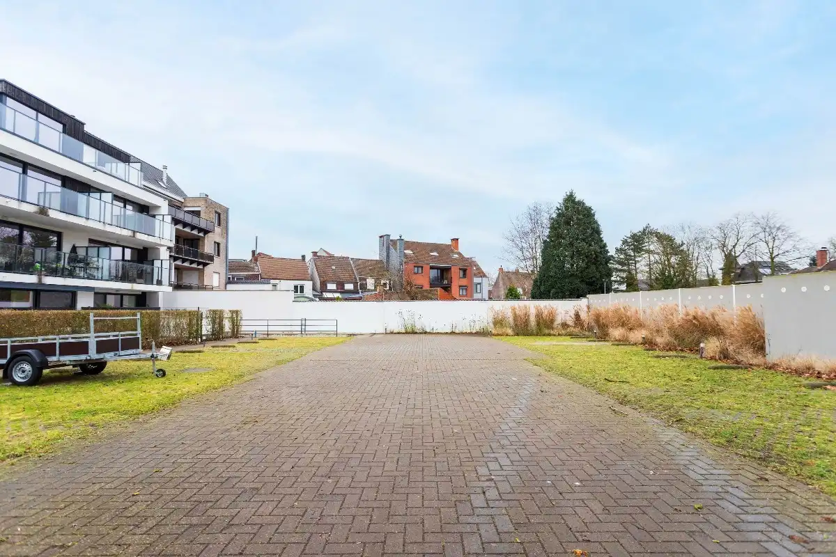 Autostaanplaats te koop in Zwevegem foto 3
