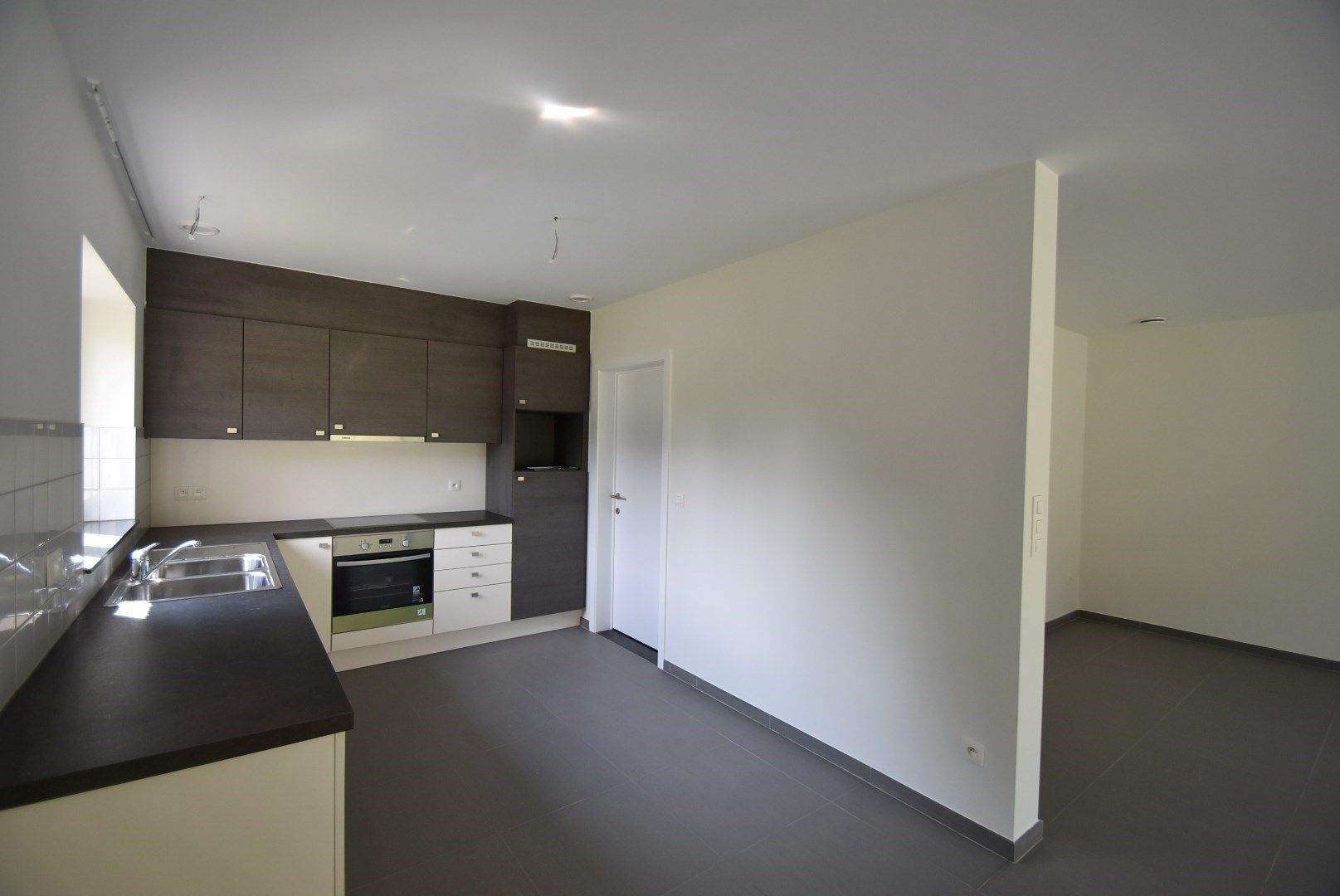 Zeer degelijk gebouwde ruime nieuwbouwwoning met inpandige garage en tuin op 4a81ca,  foto 7