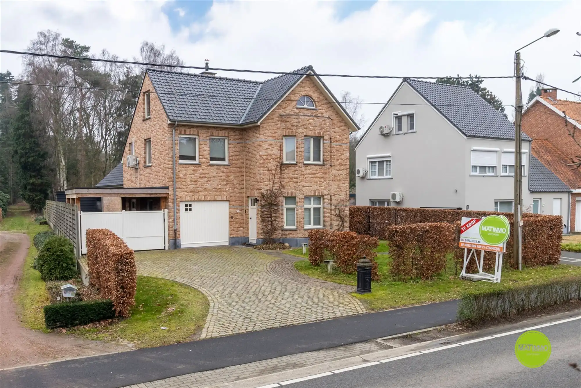 Ruime, energiezuinige gezinswoning met zwembad in Laakdal foto {{pictureIndex}}