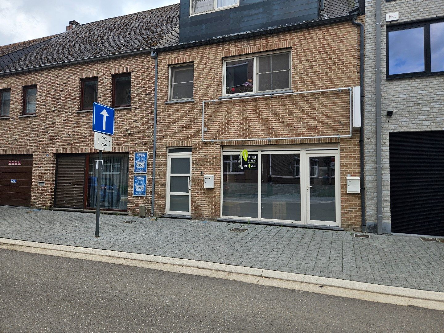 Recente handelsruimte in het centrum van Mol ! foto {{pictureIndex}}
