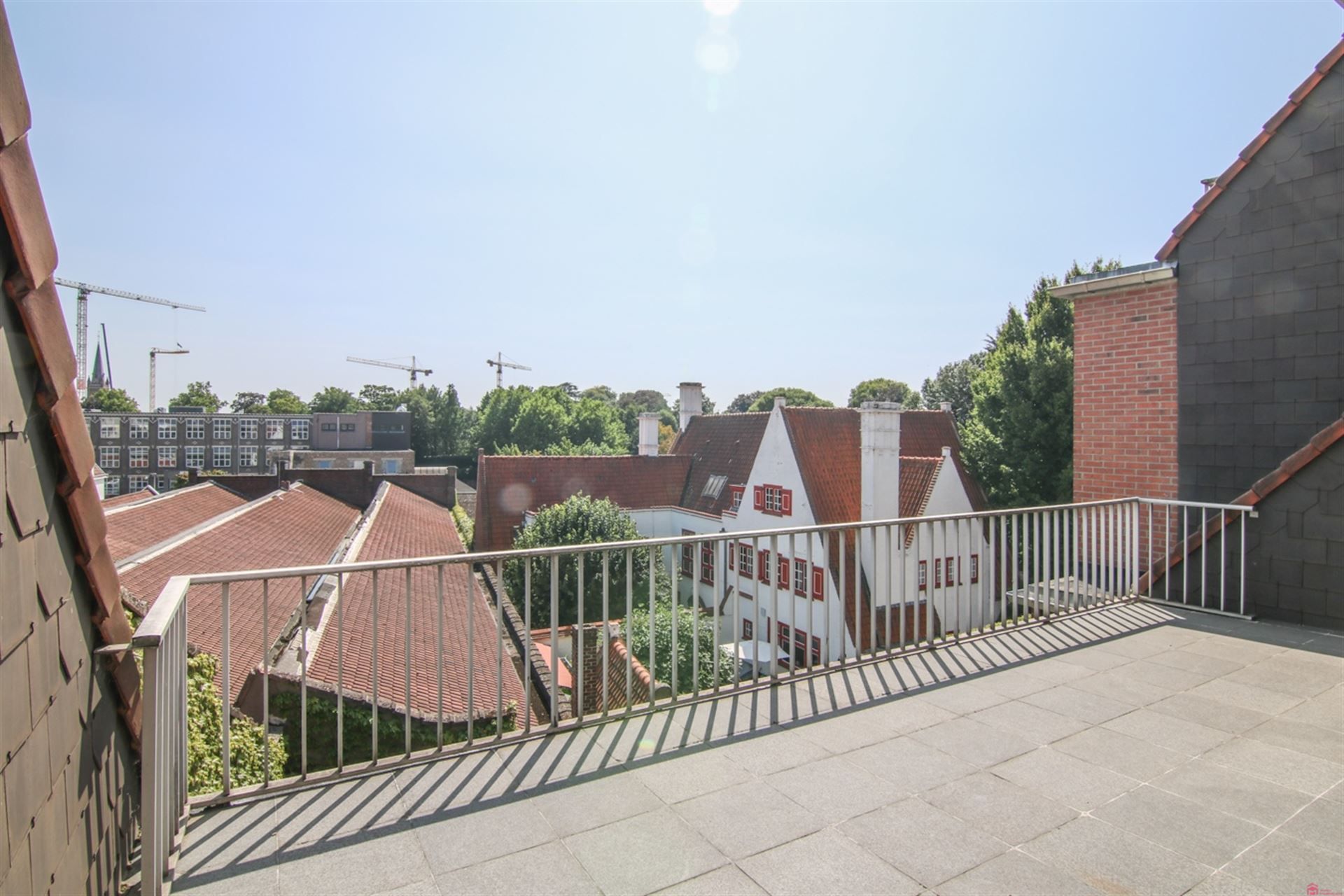 Residentieel gelegen appartement met zalig terras foto 18