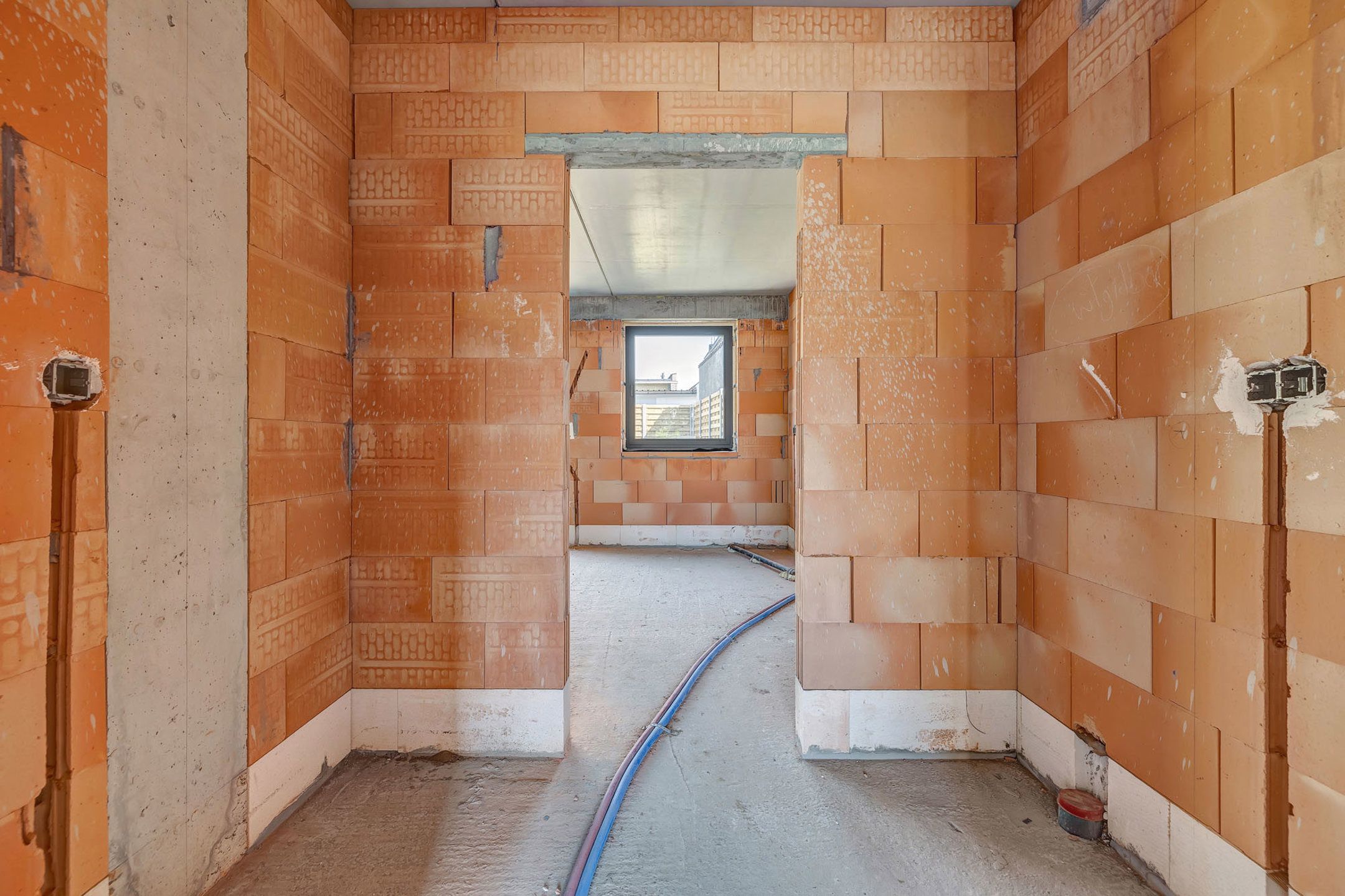Ruime, volledig afgewerkte nieuwbouwwoning te Denderhoutem foto 9