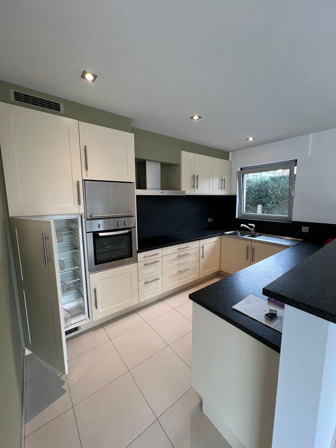 Super goed gelegen en prachtig gelijkvloers appartement foto 8