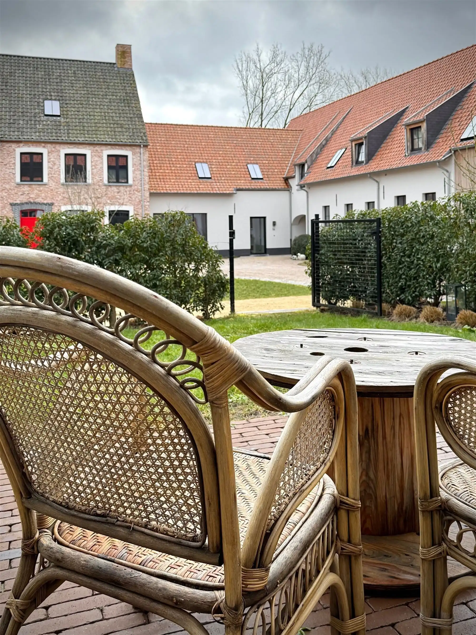 Instapklare DORPSWONING met 3 SLAAPKAMERS, TUIN/TERRAS, CARPORT & grote KELDER foto 10