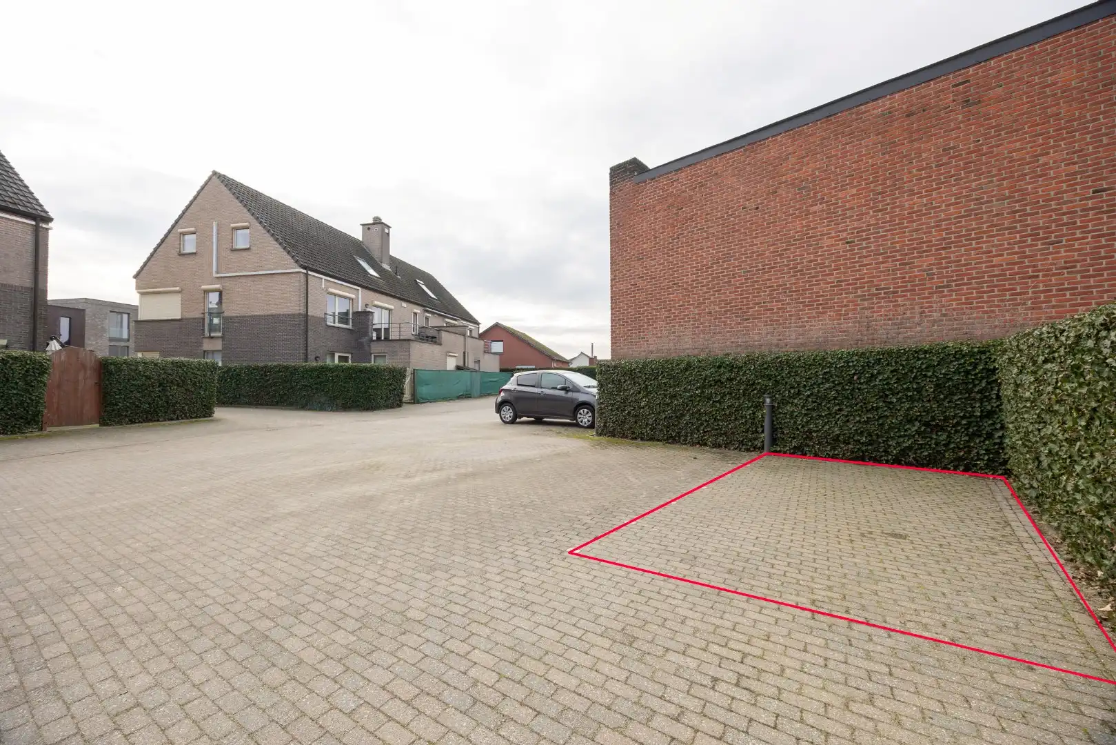 Ruim gelijkvloers appartement met terras en 2 slaapkamers te Overpelt centrum. foto 23