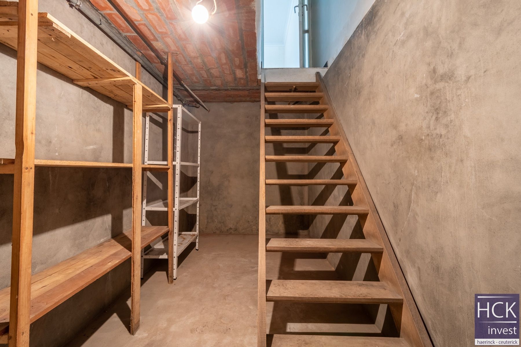 DEINZE - Instapklare woning met 2 SLPK. en tuin op topligging! foto 15