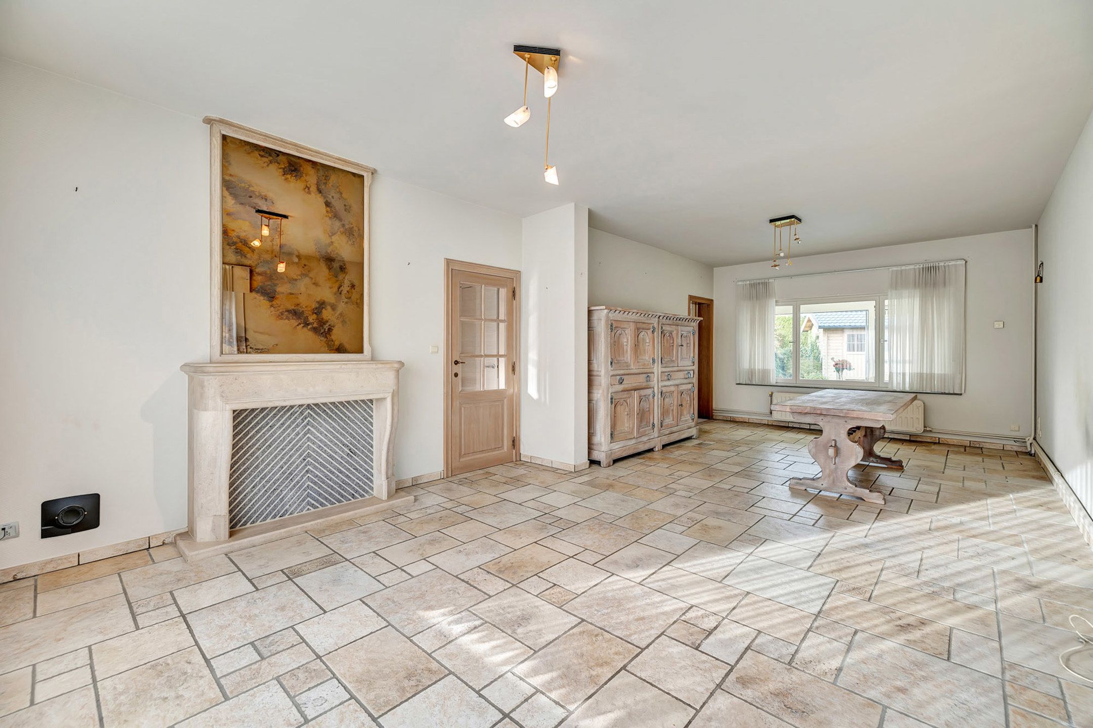 Halfopen bebouwing met garage te koop in Meerbeke! foto 5