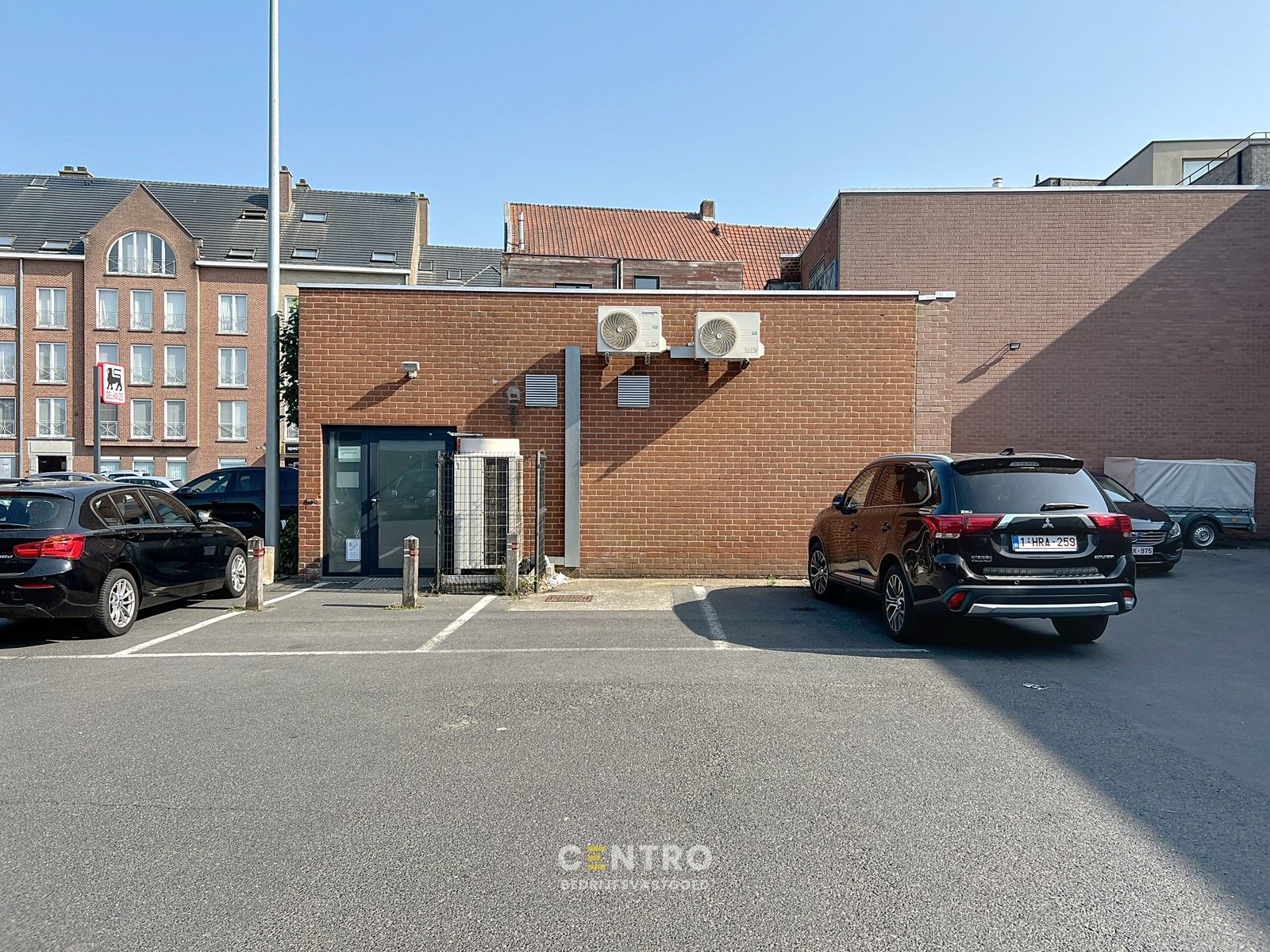 VERHUURD OPBRENGSTEIGENDOM: handelsgelijkvloers (238m²), kwalitatieve huurder BPOST op COMMERCIËLE ligging naast Delhaize te Tielt! foto 4