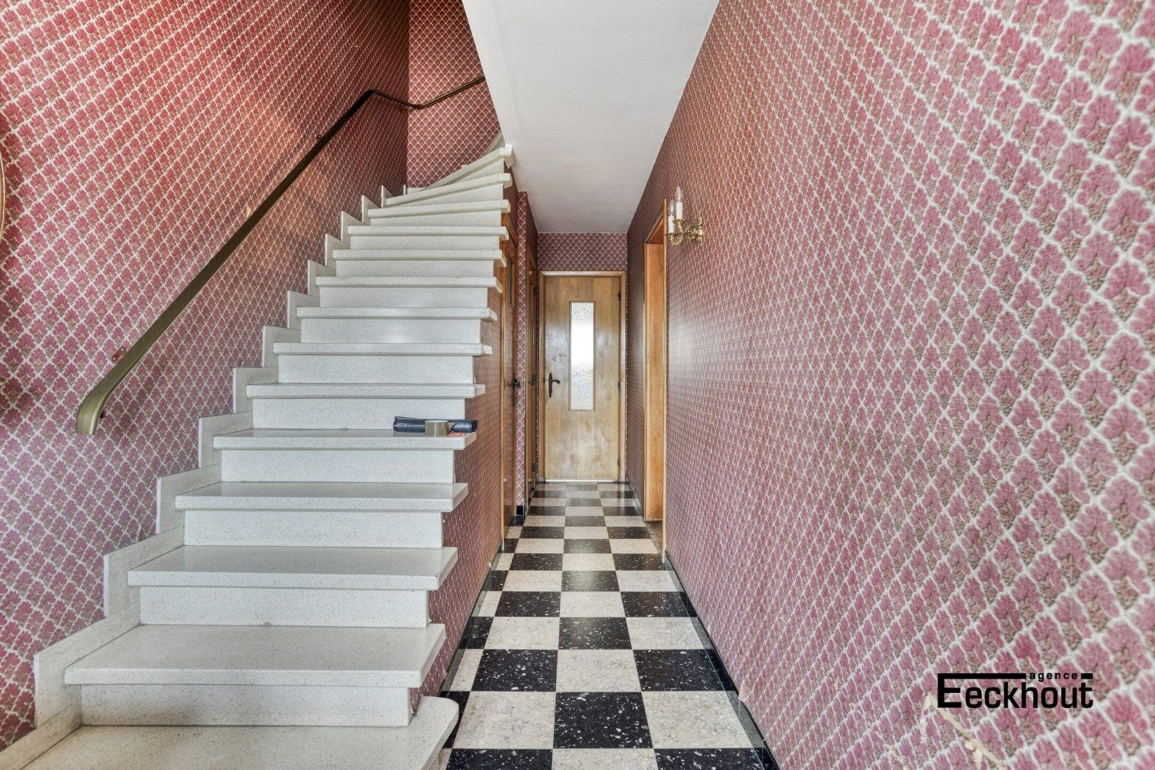 Ruime te renoveren woning met achterliggende atelier/garage en open zicht op kanaal Oostende - Brugge foto 14