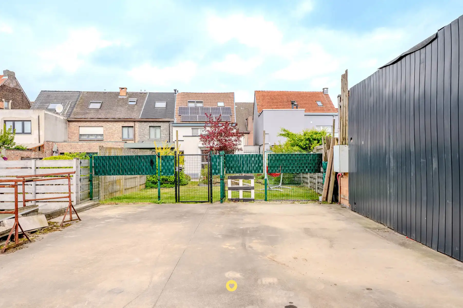 HOB met praktijkruimte, 4 slaapkamers, garage en zonnige tuin foto 10