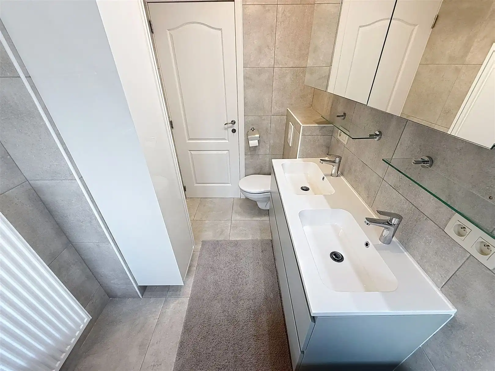 Ruime gerenoveerde woning, 5 slpks, 2 bdks, tuin, 11a 11ca  foto 52