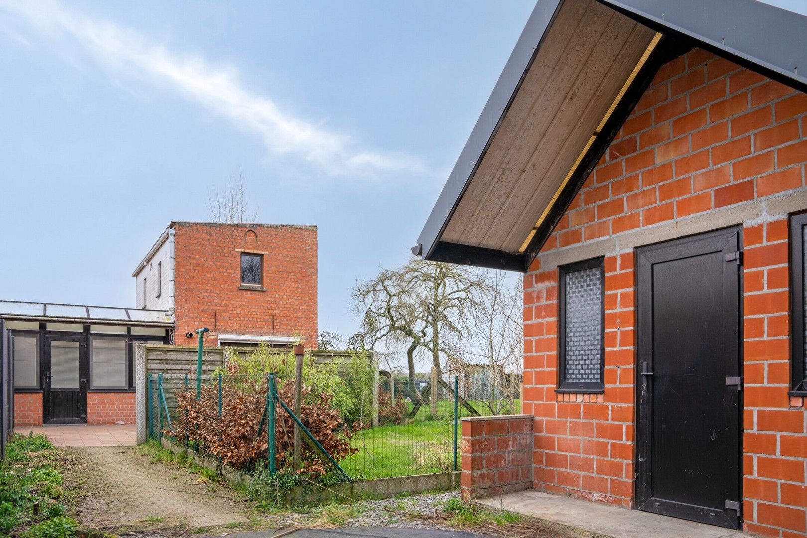 HEEL RUSTIG GELEGEN - TE RENOVEREN - WOONHUIS MET 4 SLPK, TUIN EN TUINBERGING foto 28