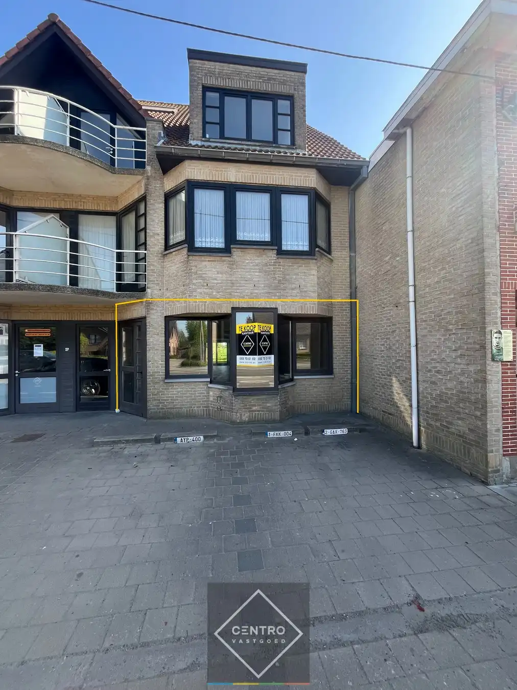 Prachtig gerenoveerde HANDELSRUIMTE / KANTOOR met TUIN langs een drukke verbindingsbaan (Gistel - Torhout, N33) te Ichtegem. foto 11