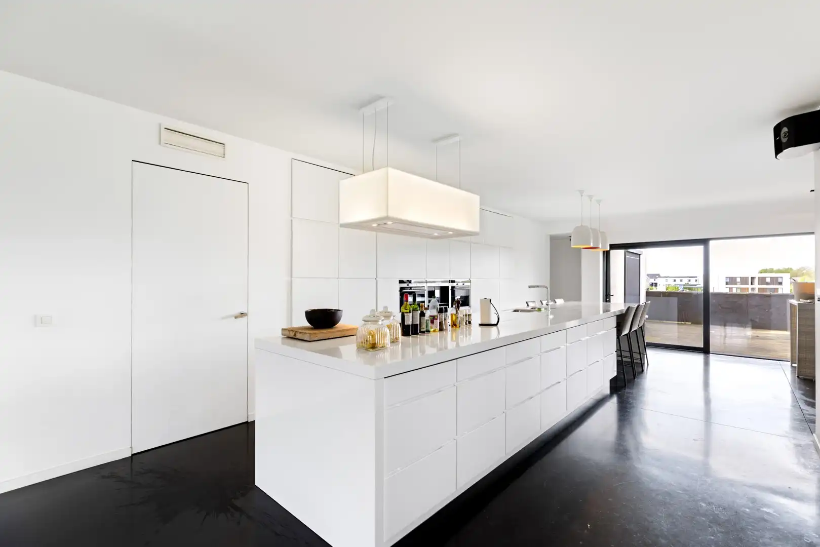 Polyvalent bedrijfsgebouw met woonst op strategische locatie te koop foto 15