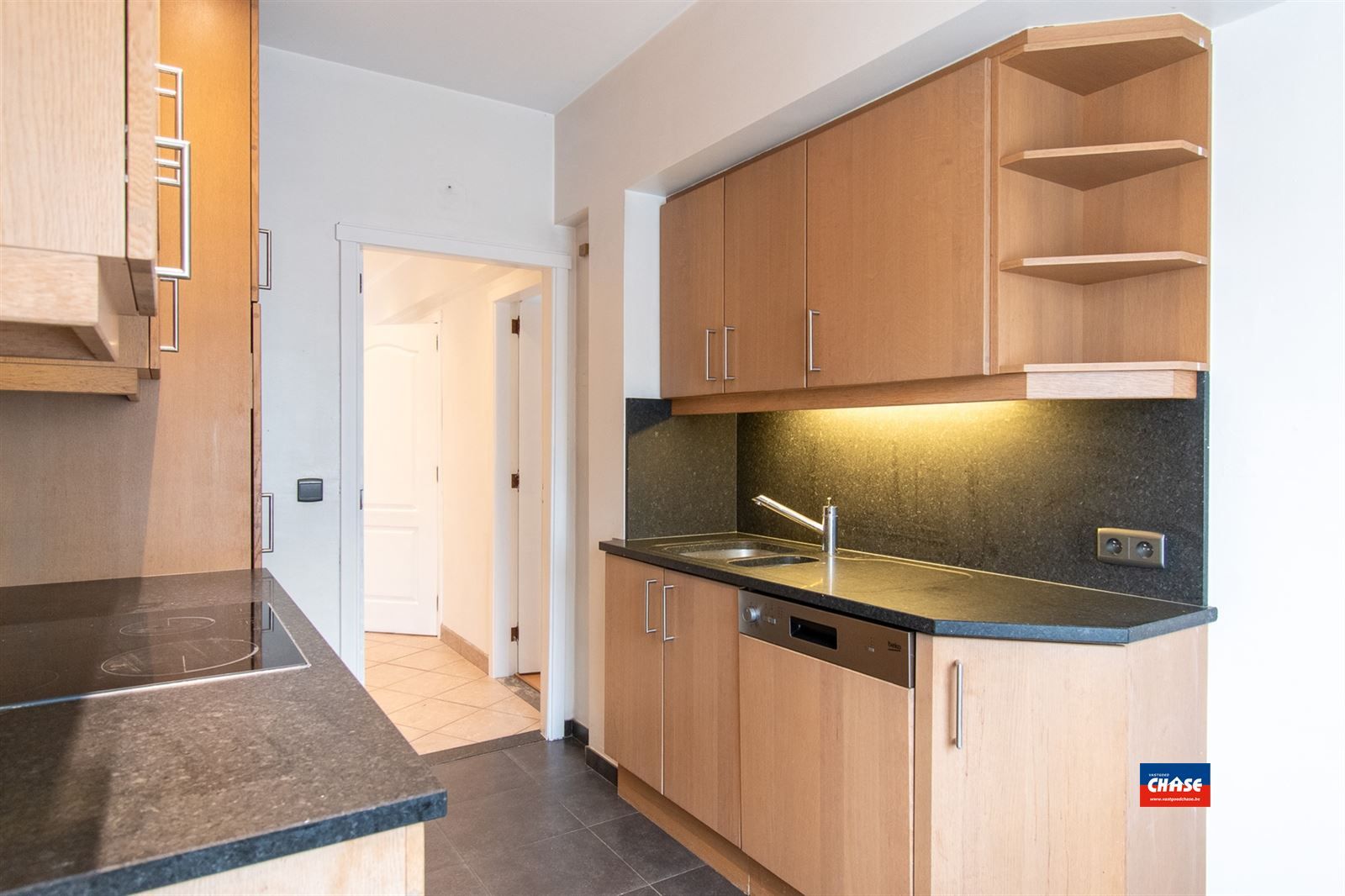 Ruim appartement met twee slaapkamers foto 7