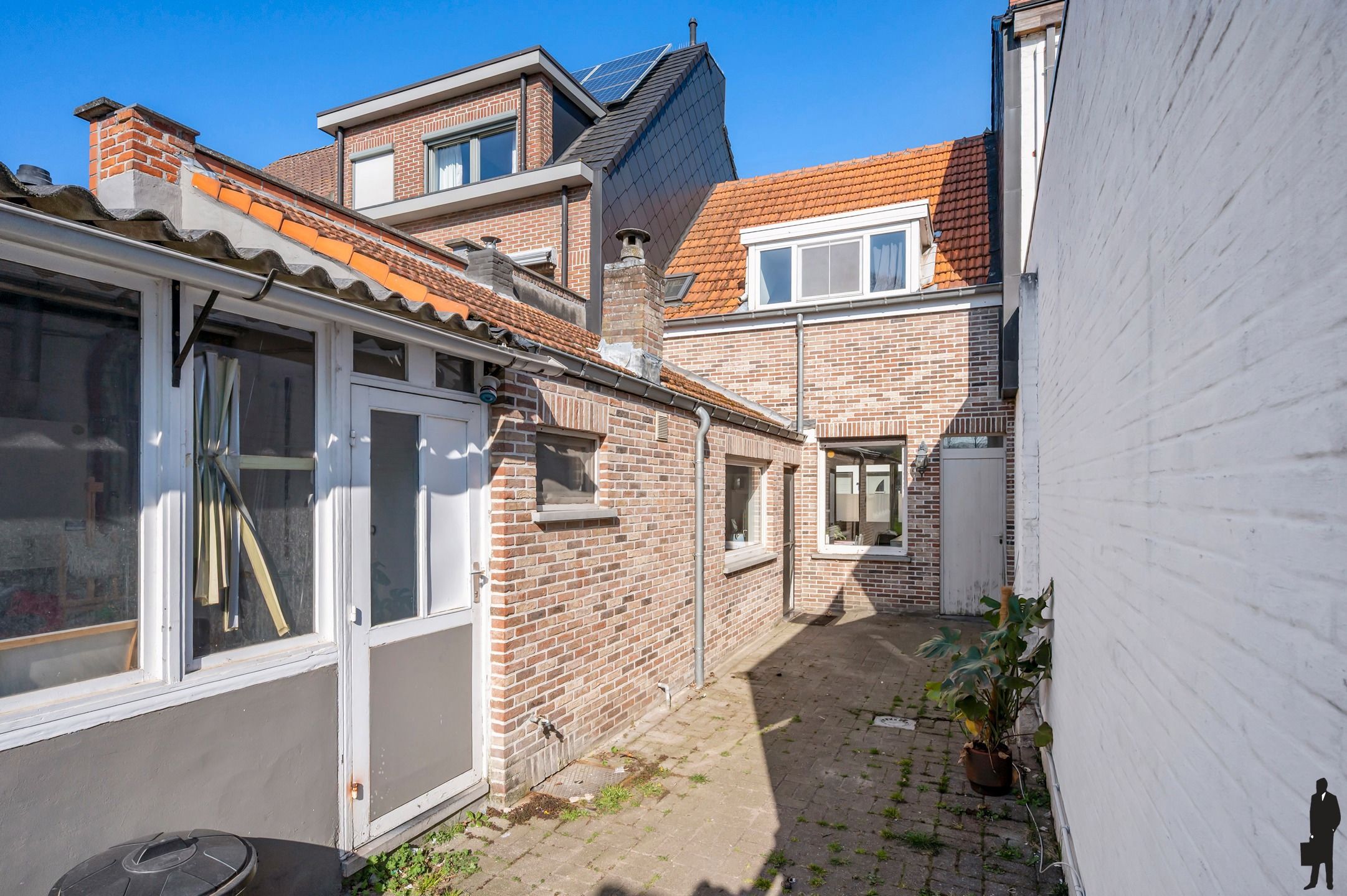Instapklare gezinswoning in doodlopende straat te Kapellen! foto 20