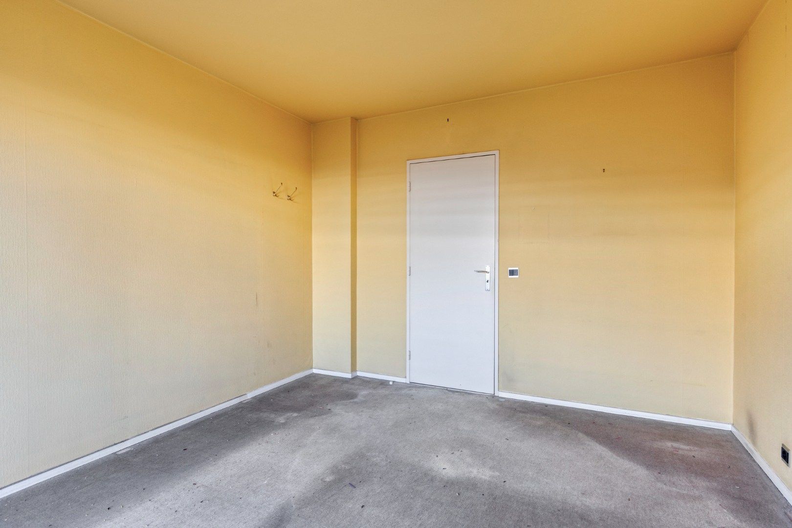 Ruim appartement met 2 slaapkamers, kelder en garage foto 9