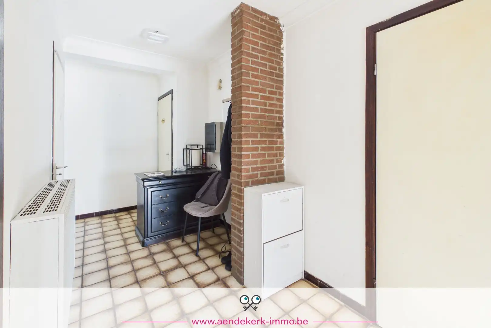 Ruim gelijkvloers appartement met 3 slaapkamers, garage en kelderberging foto 10