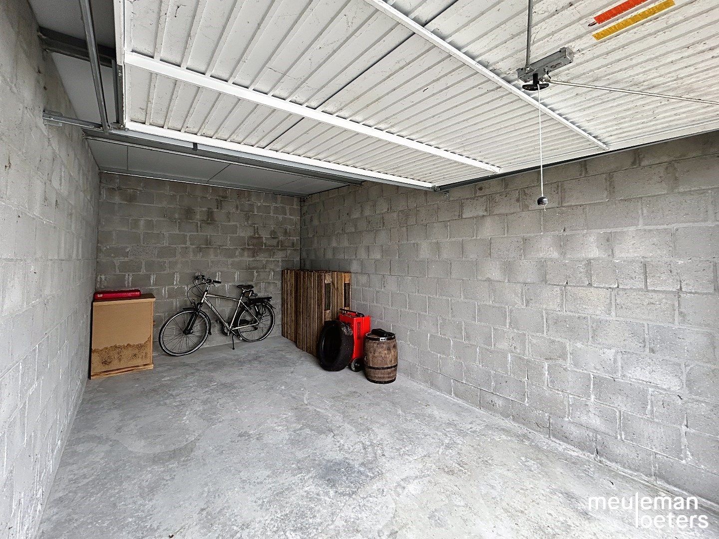 Vlot bereikbare garagebox in centrum foto 3