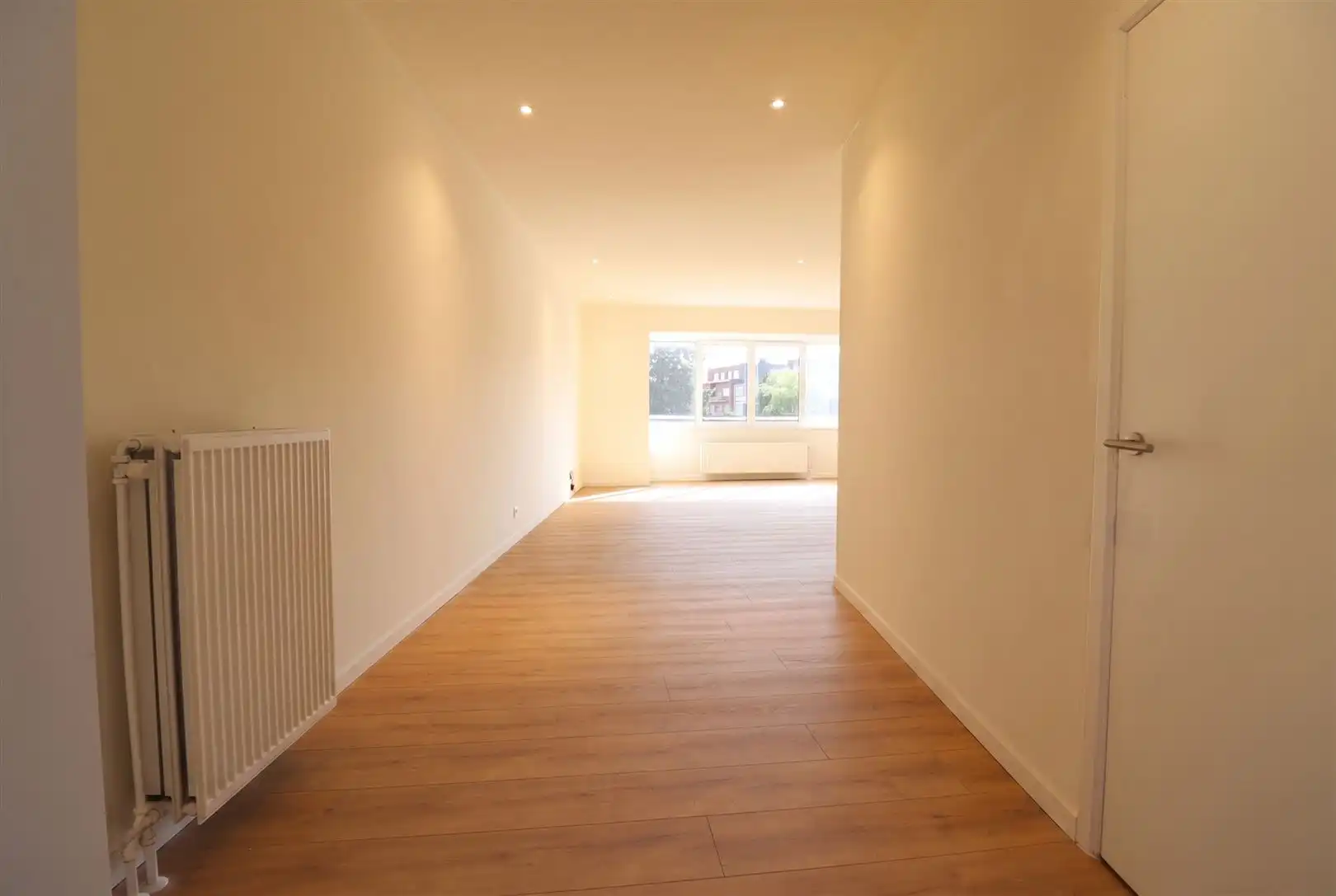 Gerenoveerd één slaapkamer appartement op centrale locatie foto {{pictureIndex}}