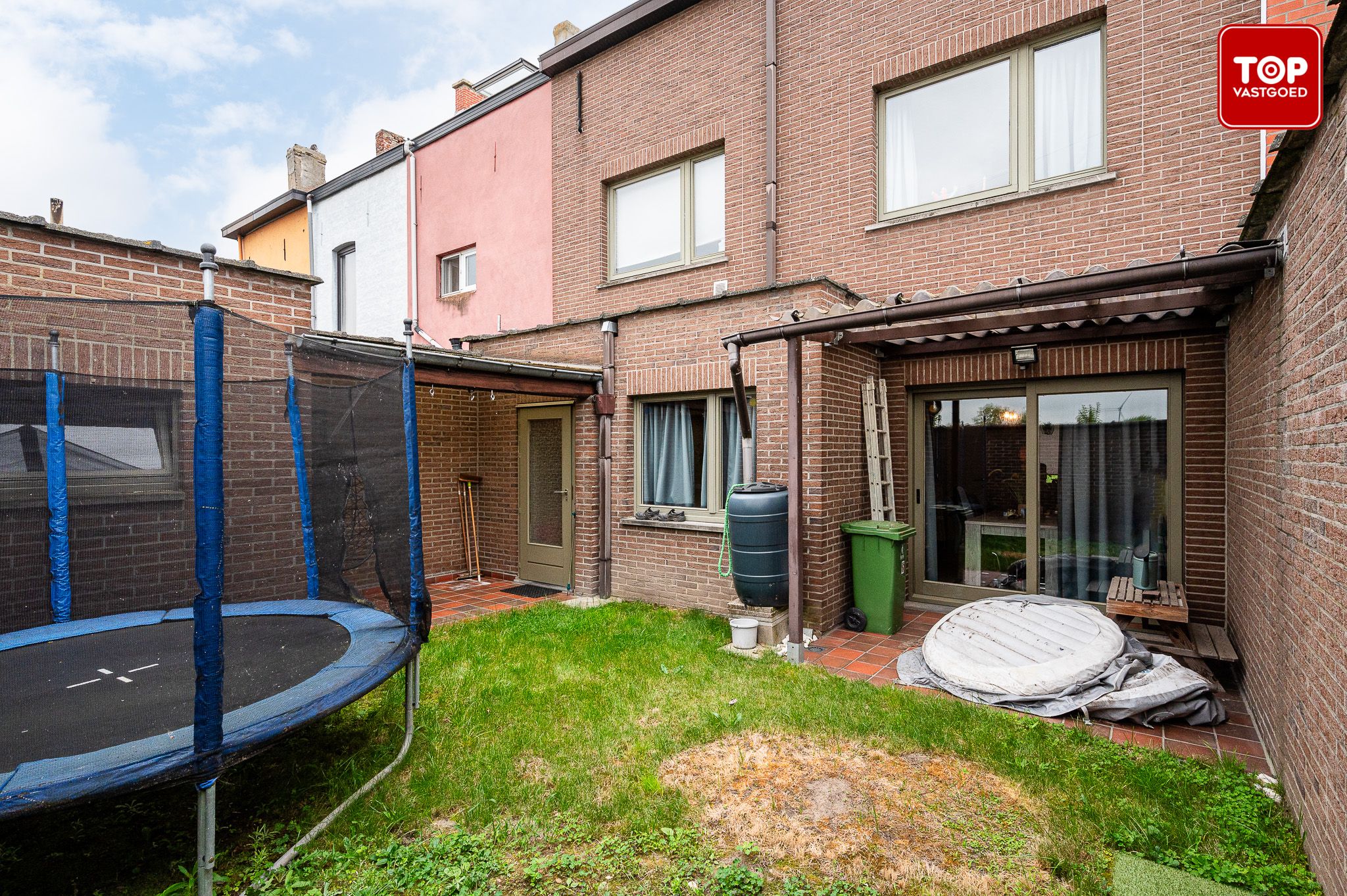 Woning met 3 slaapkamers, tuin en garage.  foto 20