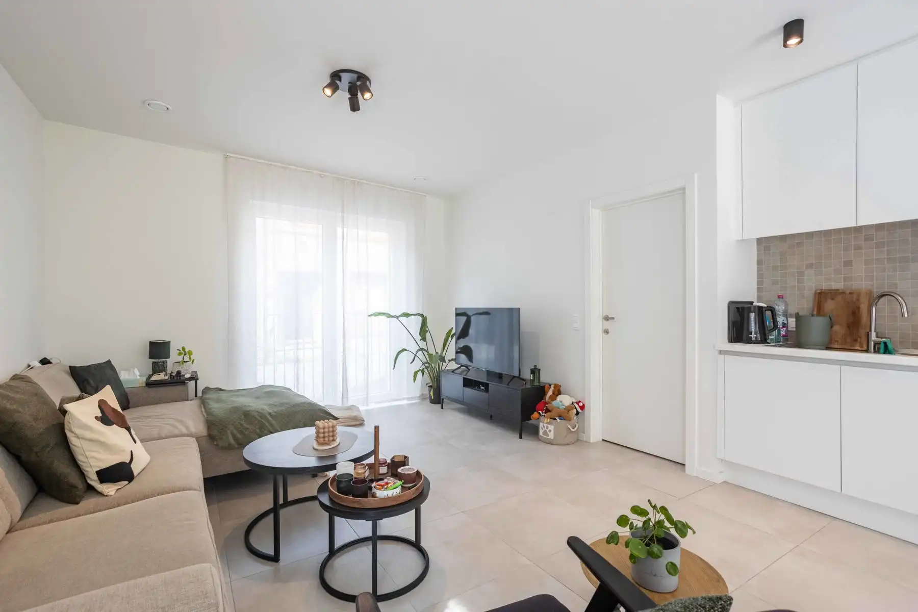Stijlvol Gelijkvloers Appartement te koop in hartje Aalst foto 9